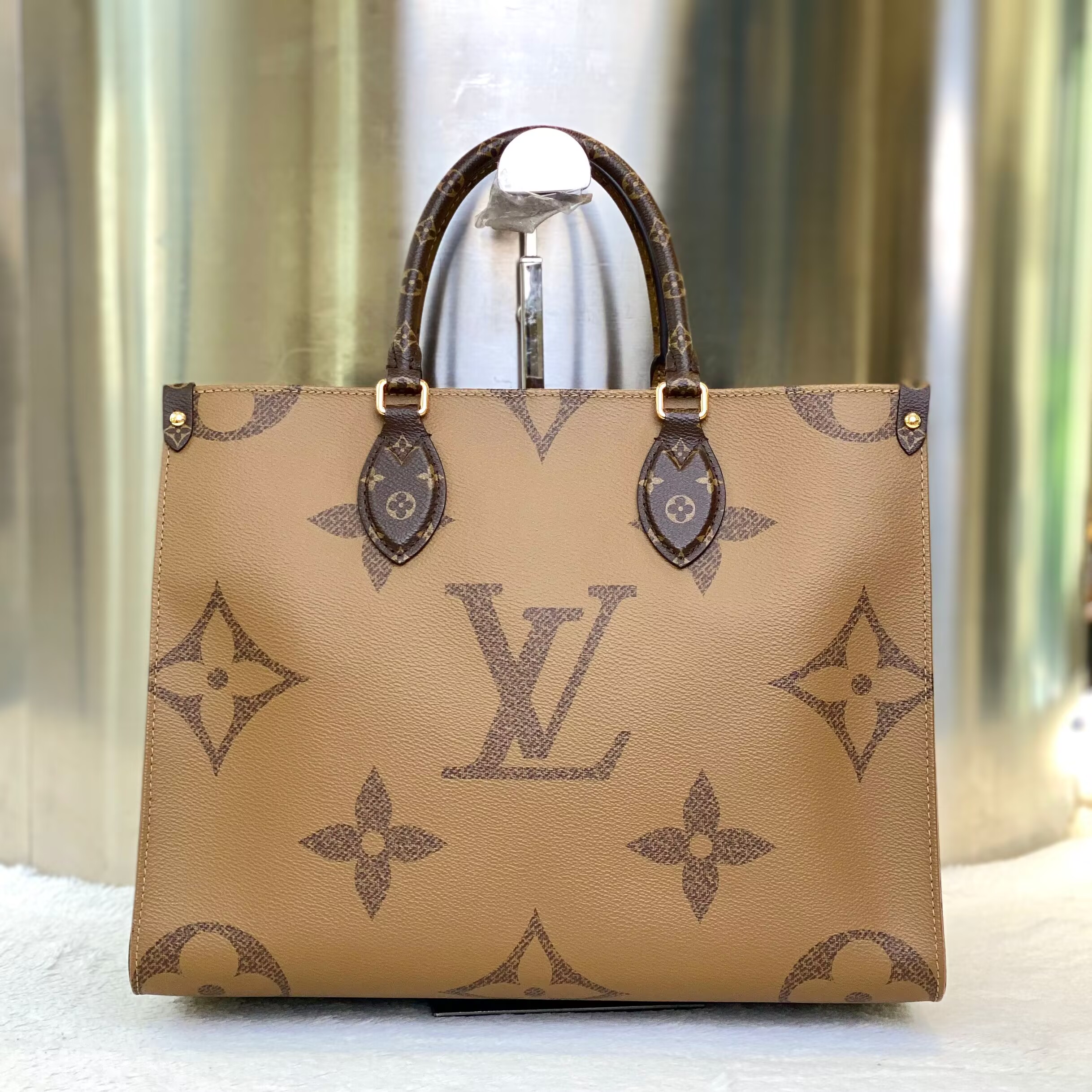 99新 LouisVuitton/路易威登 古有98新LV中号onthego托特包4334
