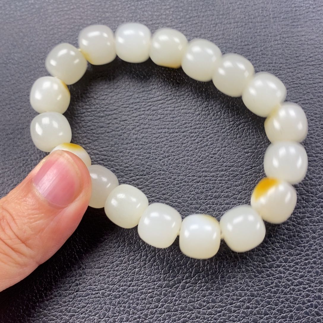 清***子和田玉（糖玉）未镶嵌手链