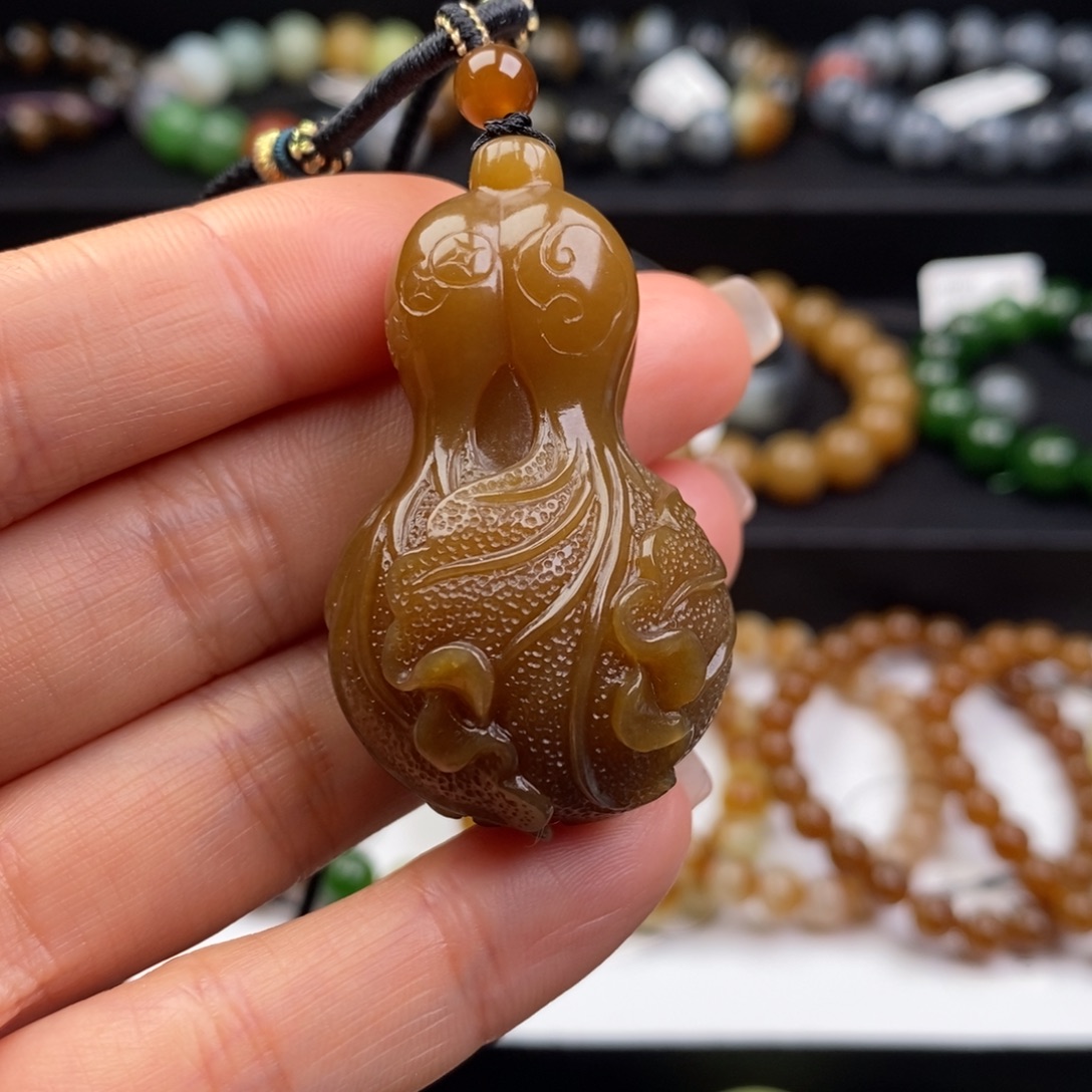 和田玉（糖玉）未镶嵌吊坠(不含链)