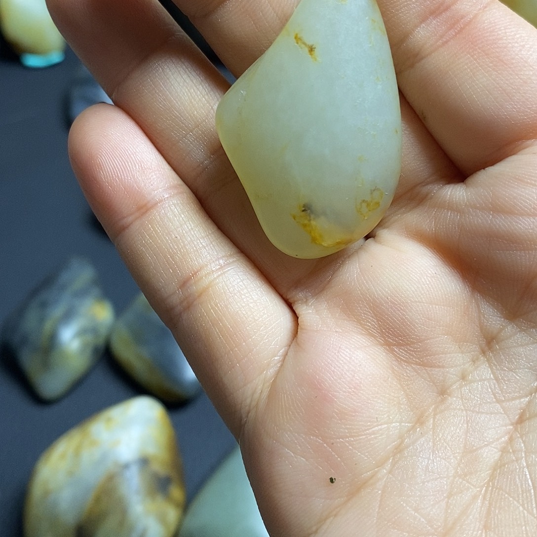 美***然和田玉未镶嵌挂件