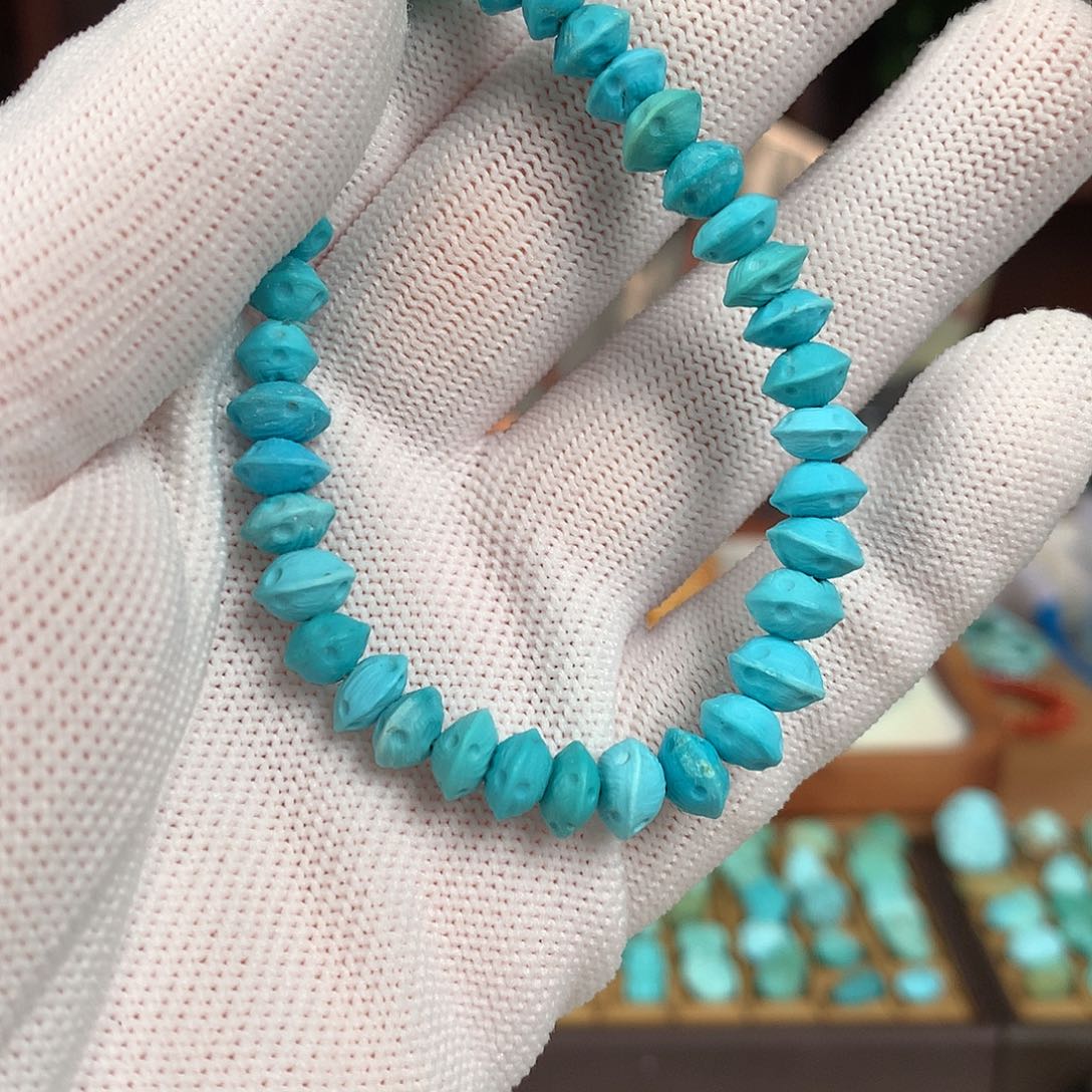 鱼****未镶嵌绿松石颈饰