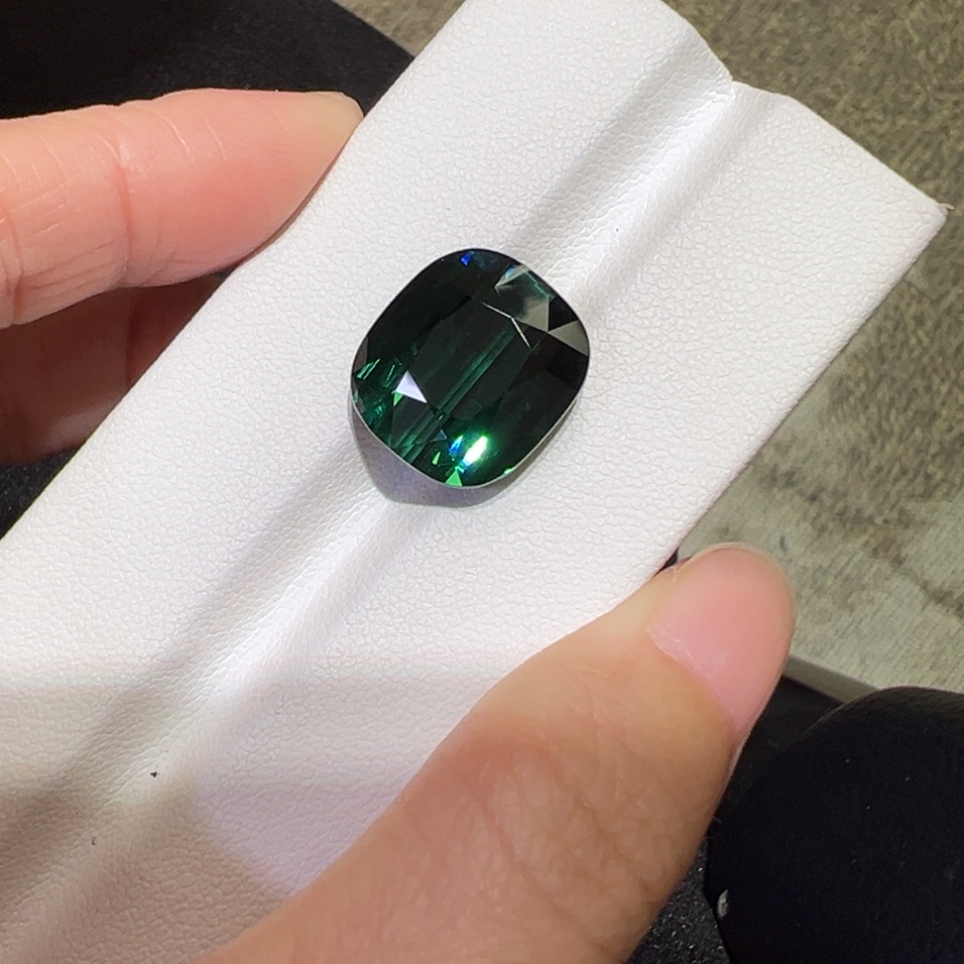 珠宝半成品碧玺未镶嵌15ct拉贡