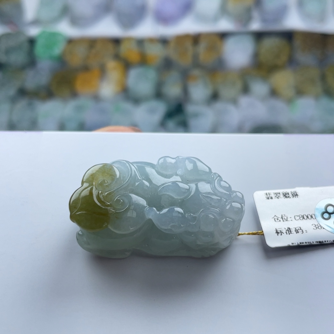 翡翠未镶嵌颈饰貔貅