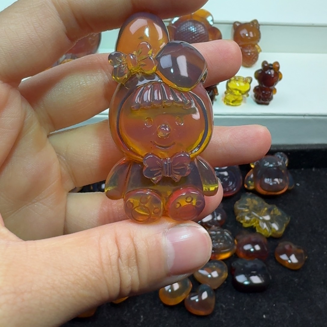 琥珀颈饰未镶嵌琥珀