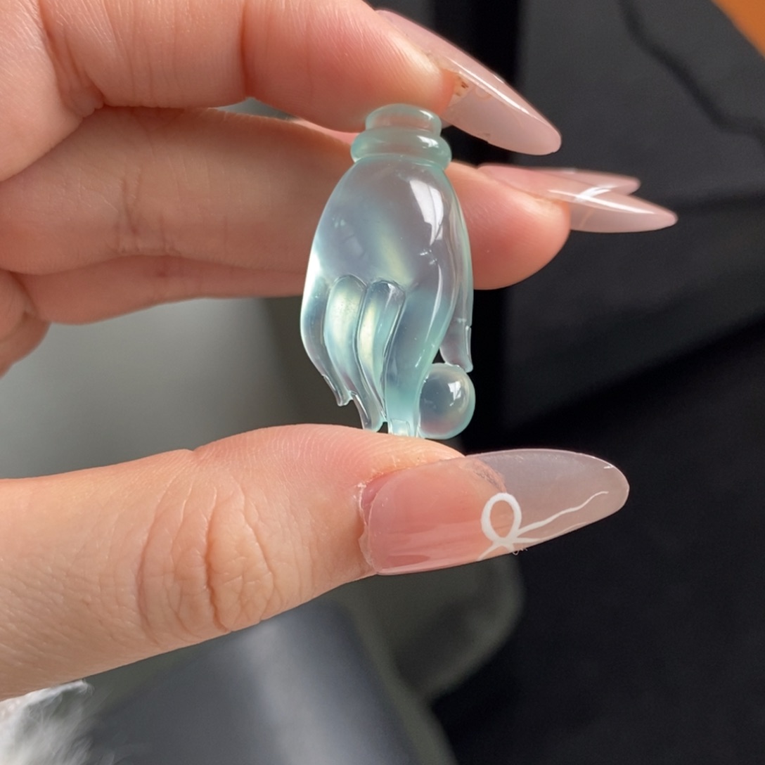 蛇纹石玉吊坠(不含链)未镶嵌
