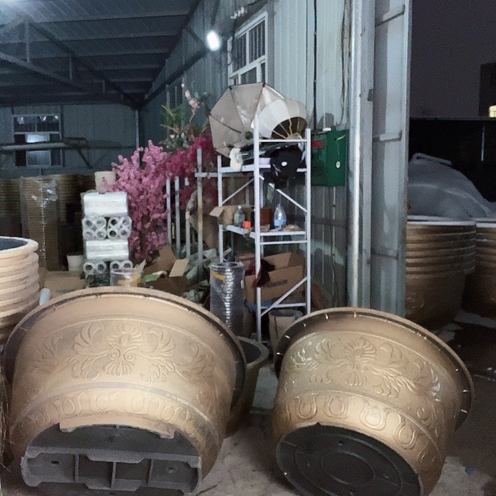 圆形100花盆一个有空