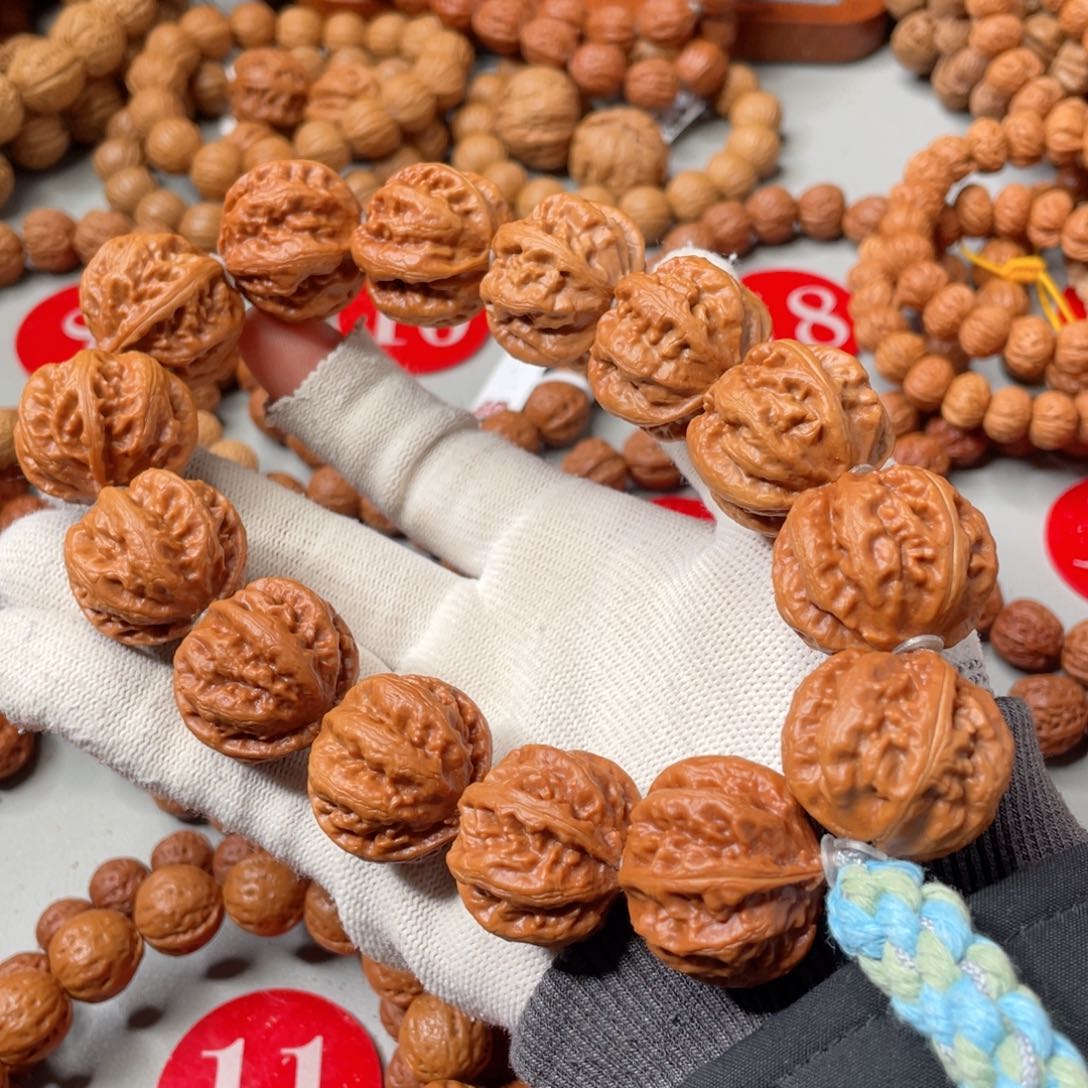 文玩核桃手串霸王龙筋京八棱26.5mm