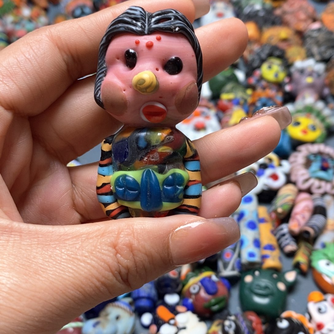 琉璃颈饰印度尼西亚小丑娃