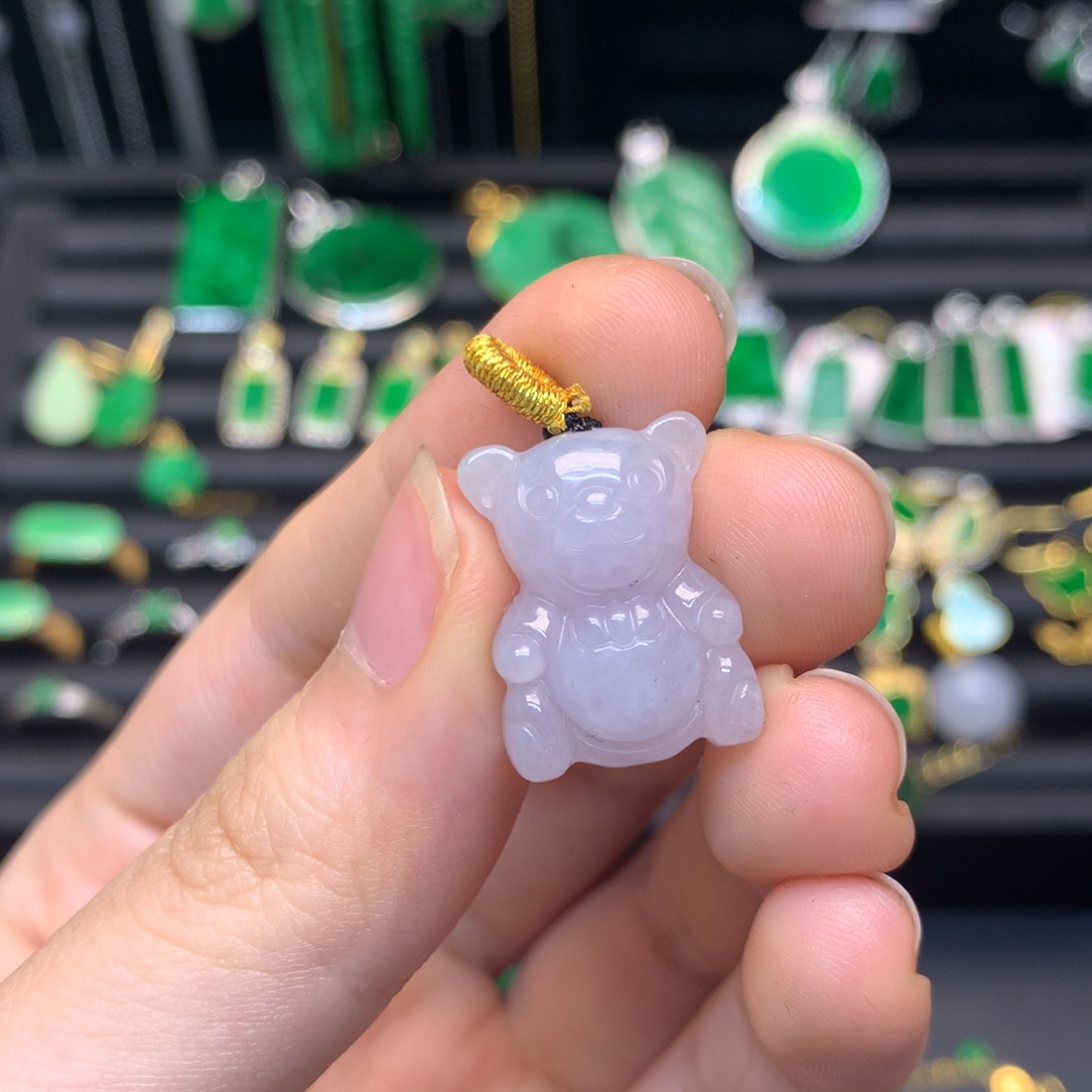 翡翠未镶嵌颈饰有纹裂