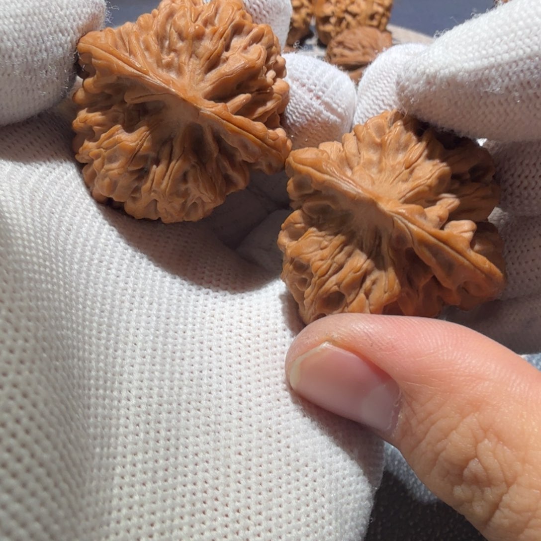 文玩核桃吊坠秦闷