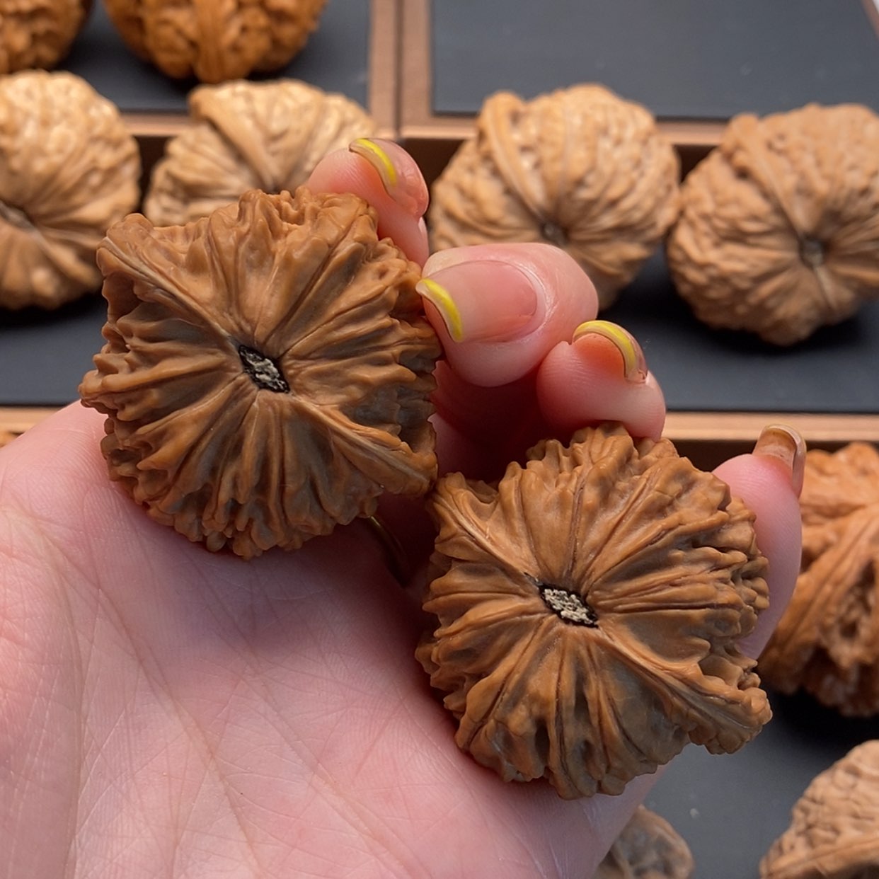 【闪购商品】文玩核桃把件L***?磨盘40