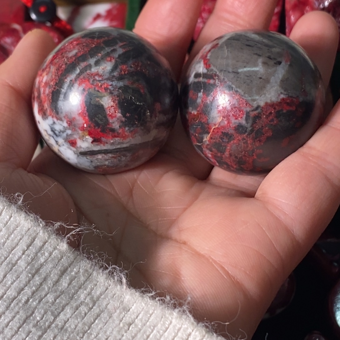 执***老天然辰砂天然朱砂原石手把玩卡35