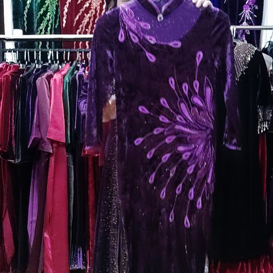 紫色钻石绒长款刺绣旗袍l码95-115斤