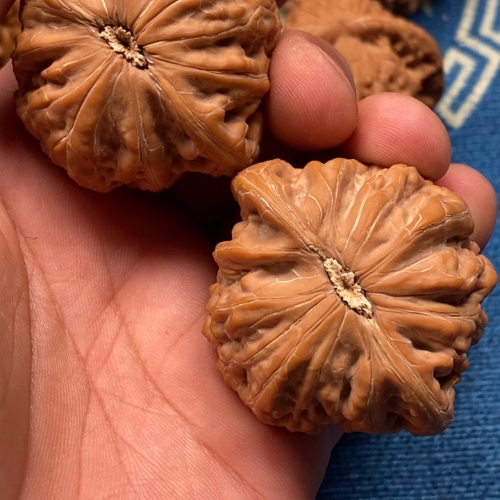 *****文玩核桃吊坠铁锤