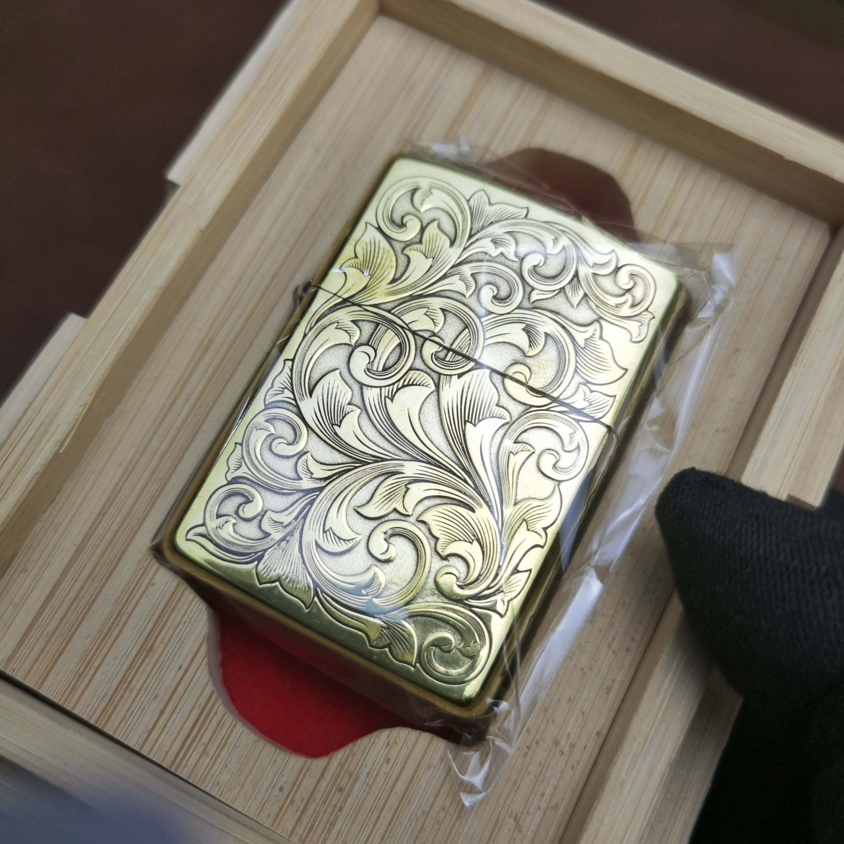 【CC】Zippo打火机W 黄铜大唐草91