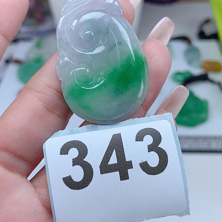 翡翠颈饰未镶嵌吊坠