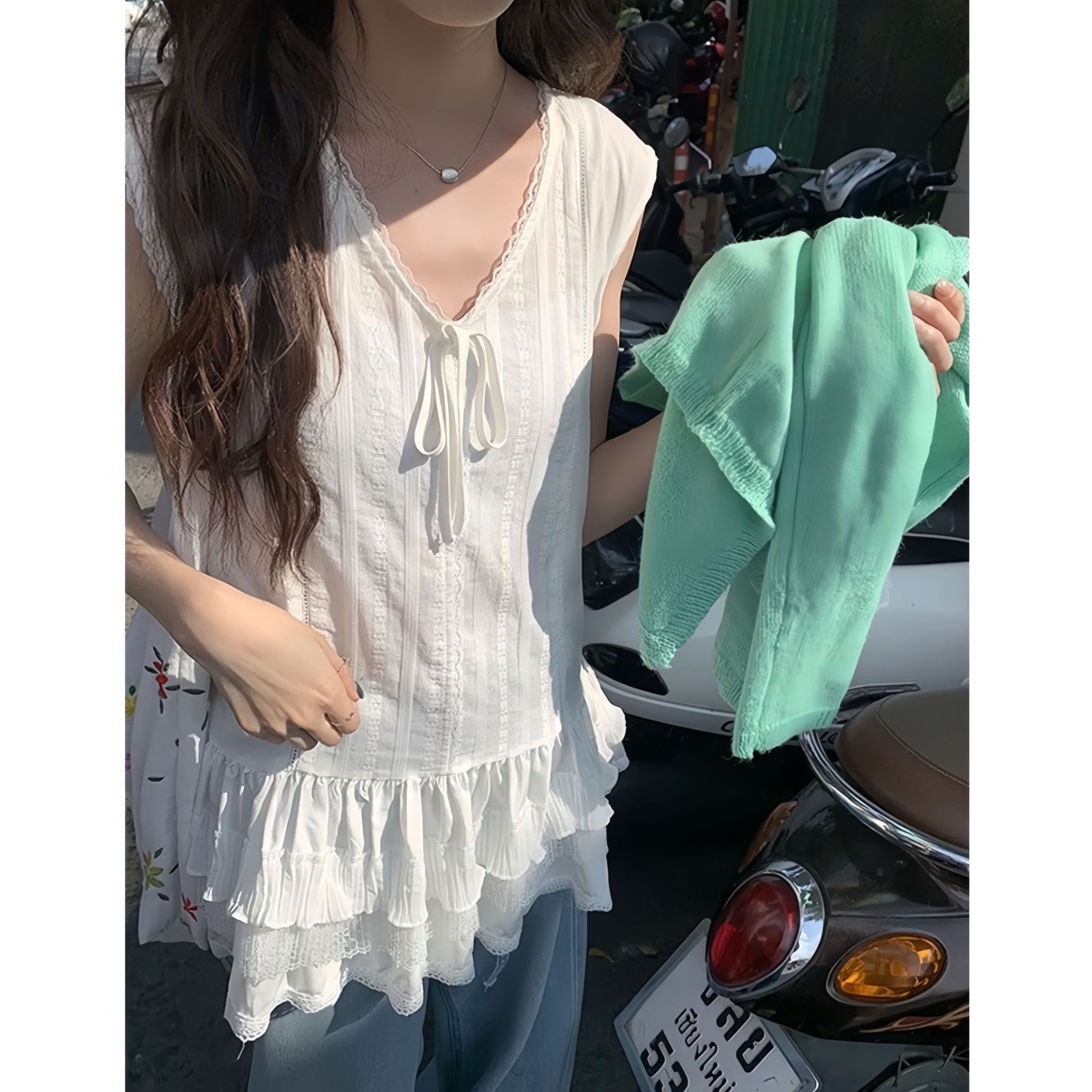 2025新品蕾丝蛋糕下摆无袖背心裙女春夏叠穿吊带V领上衣女8312