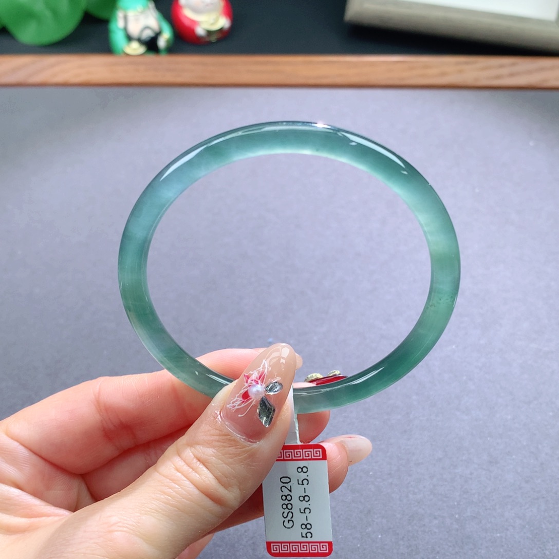 翡翠手镯未镶嵌天然翡翠手镯叮当镯