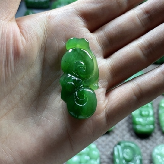 【闪购商品】颈饰未镶嵌和田玉