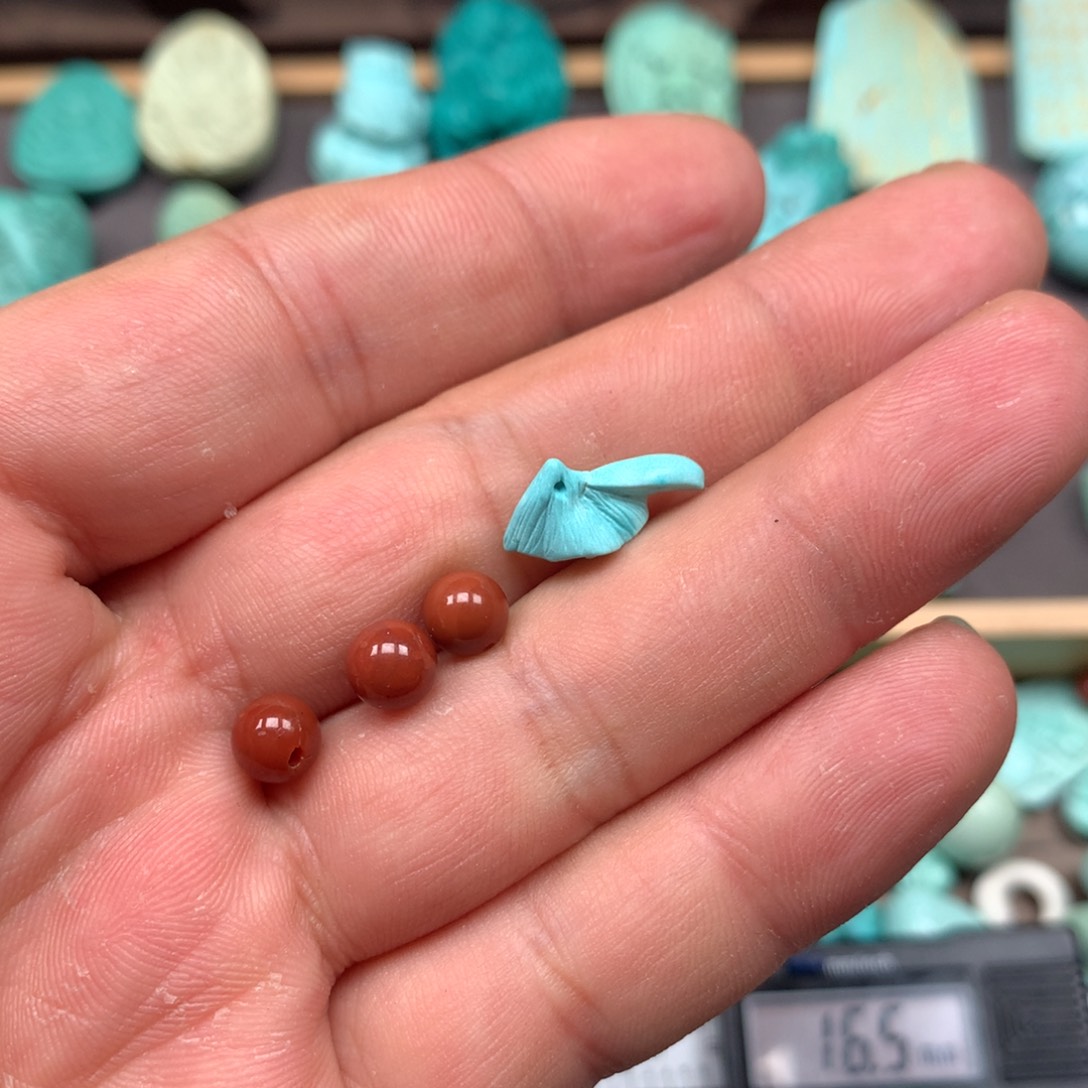 南红玛瑙雕刻未镶嵌