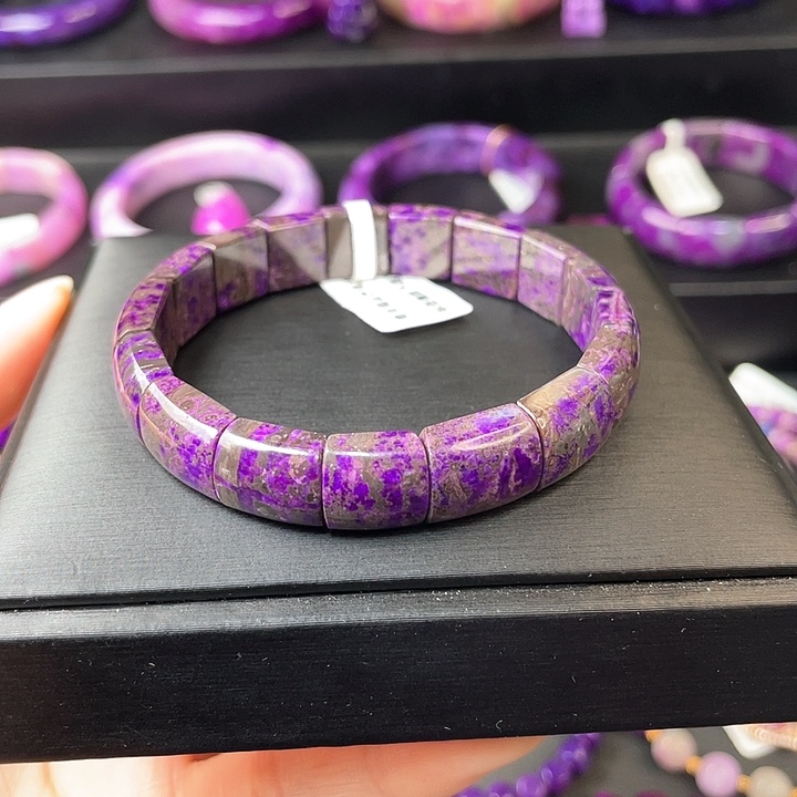 苏纪石（舒俱来）手牌未镶嵌泥地丝绒