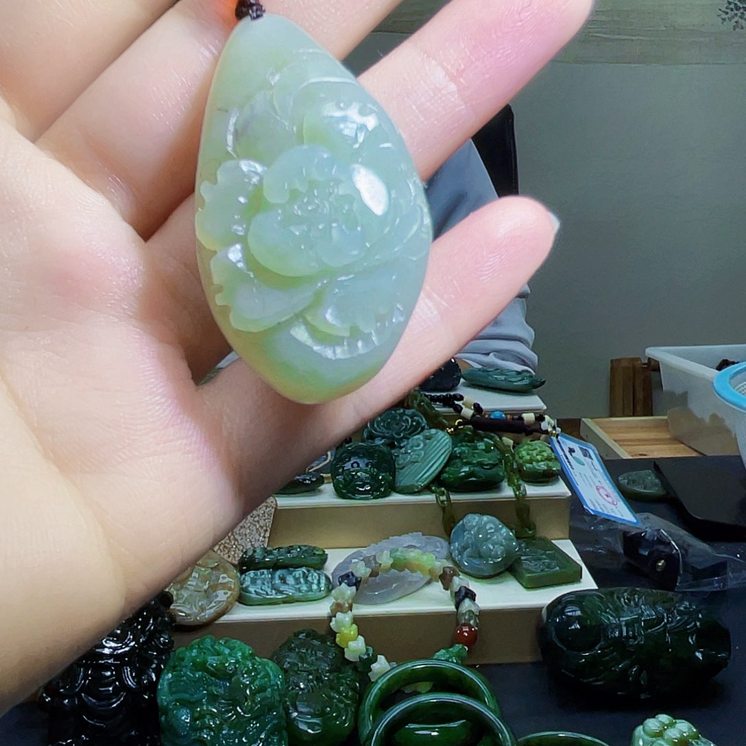 颈饰未镶嵌和田玉