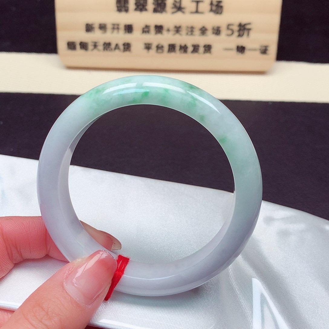 翡翠手镯未镶嵌048号