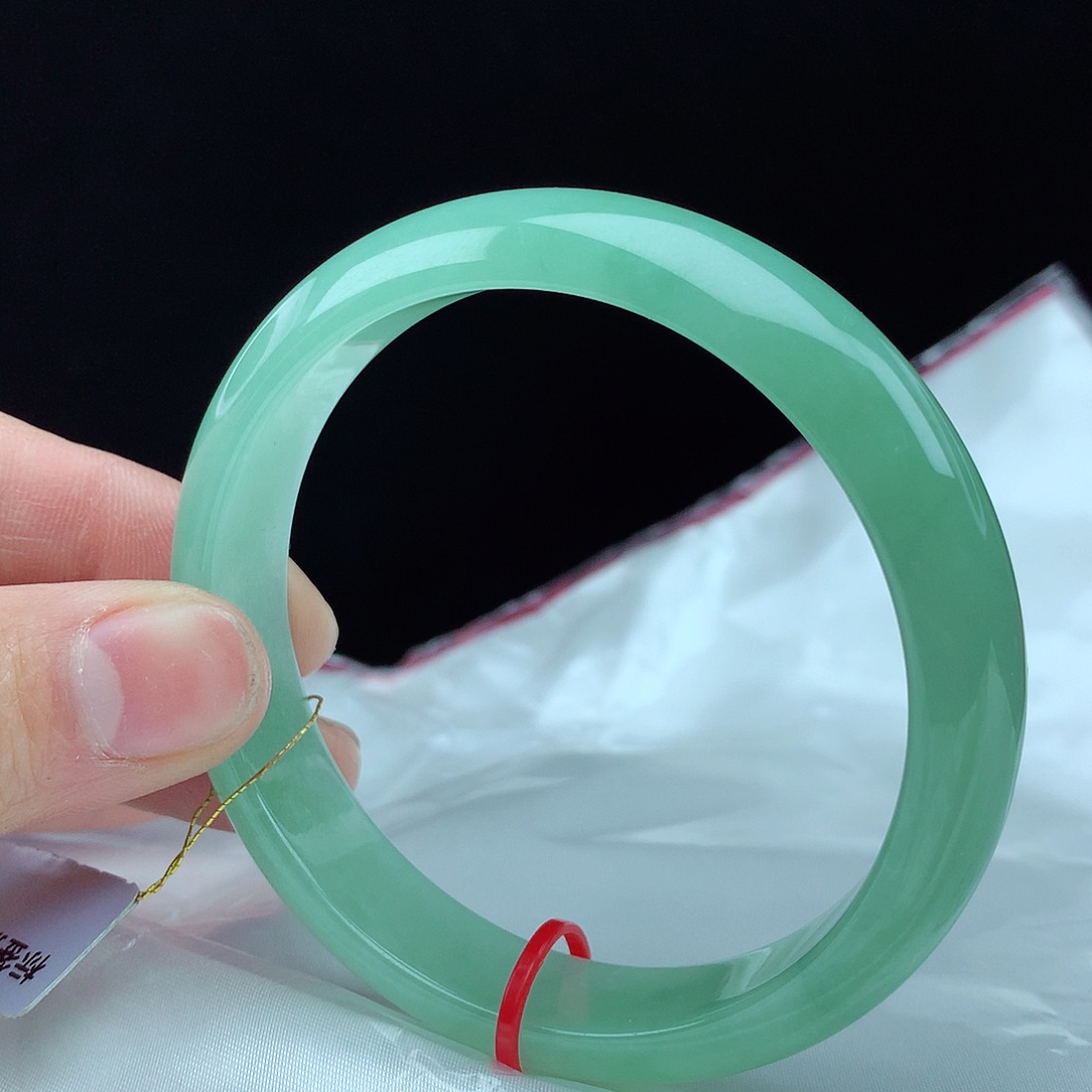 翡翠手镯未镶嵌安*58圈4100