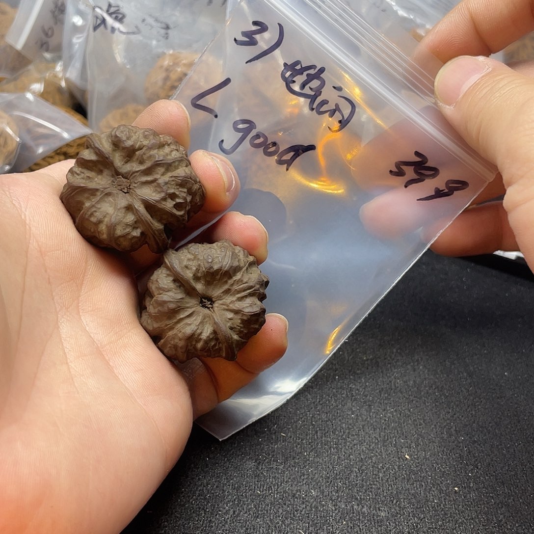 L***d把件文玩核桃地闷