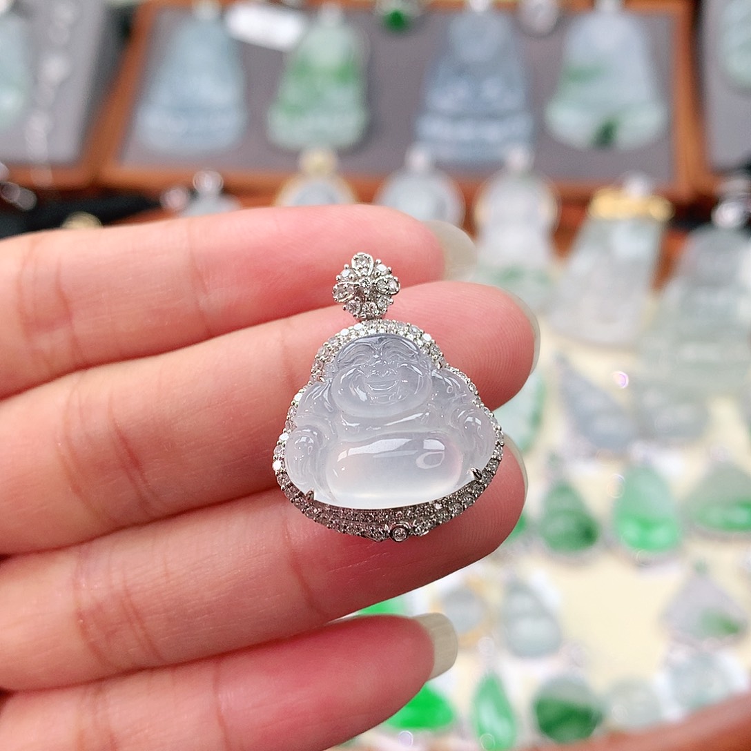 颈饰18K金镶嵌翡翠佛公