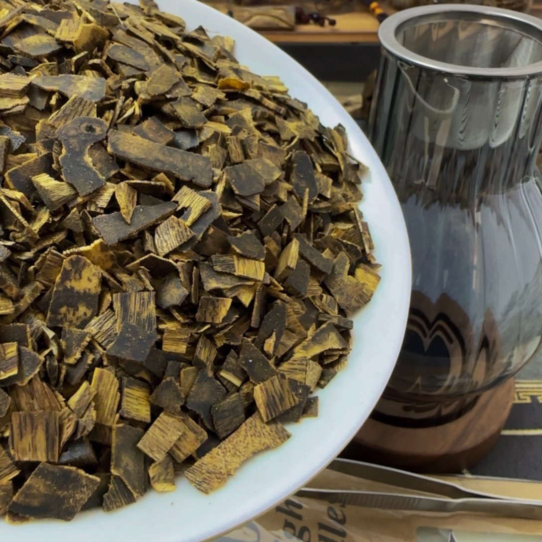 沉香沉香碎屑张勺子高端熏香老料100克送蜡烛炉3件套