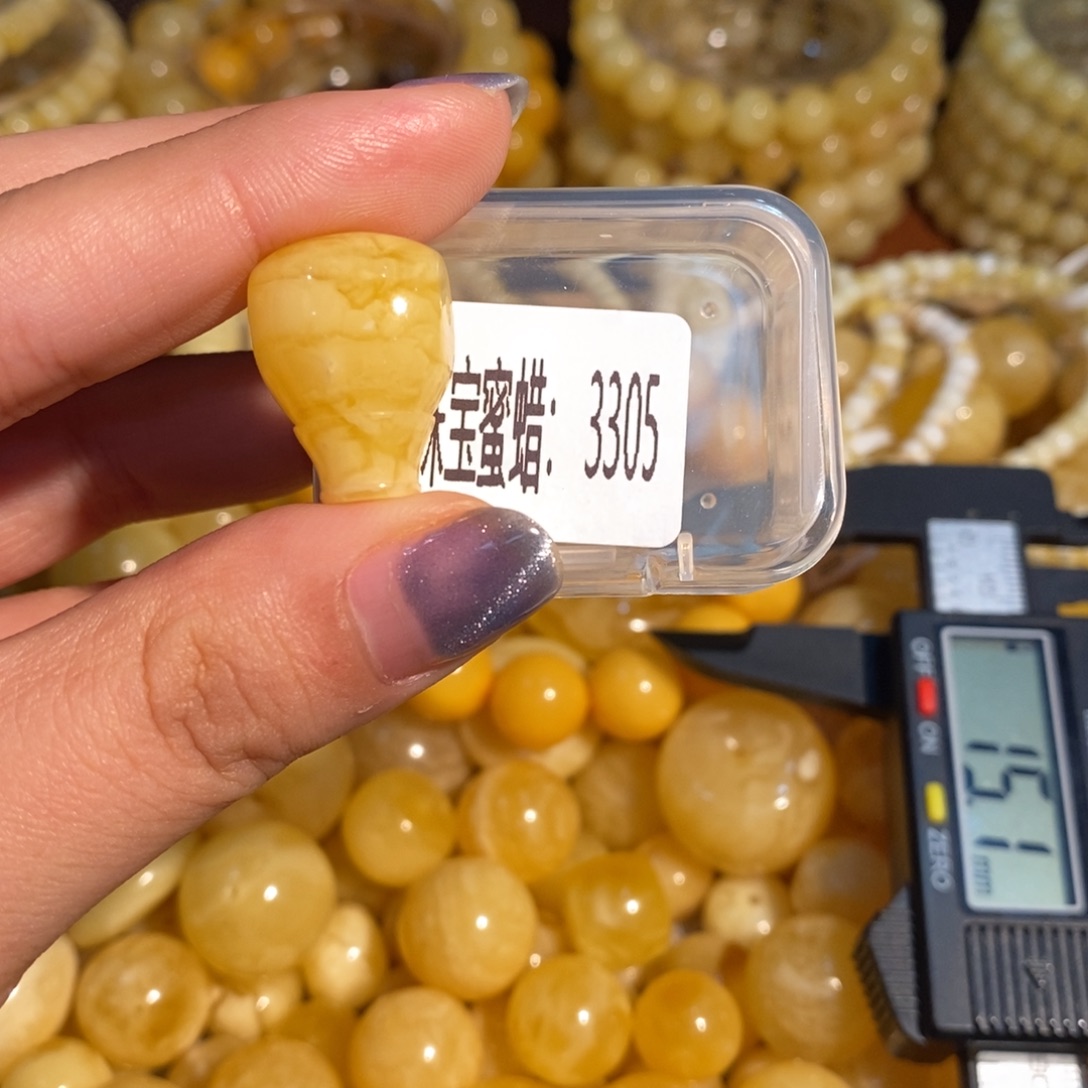 琥珀未镶嵌珠宝奇石3305