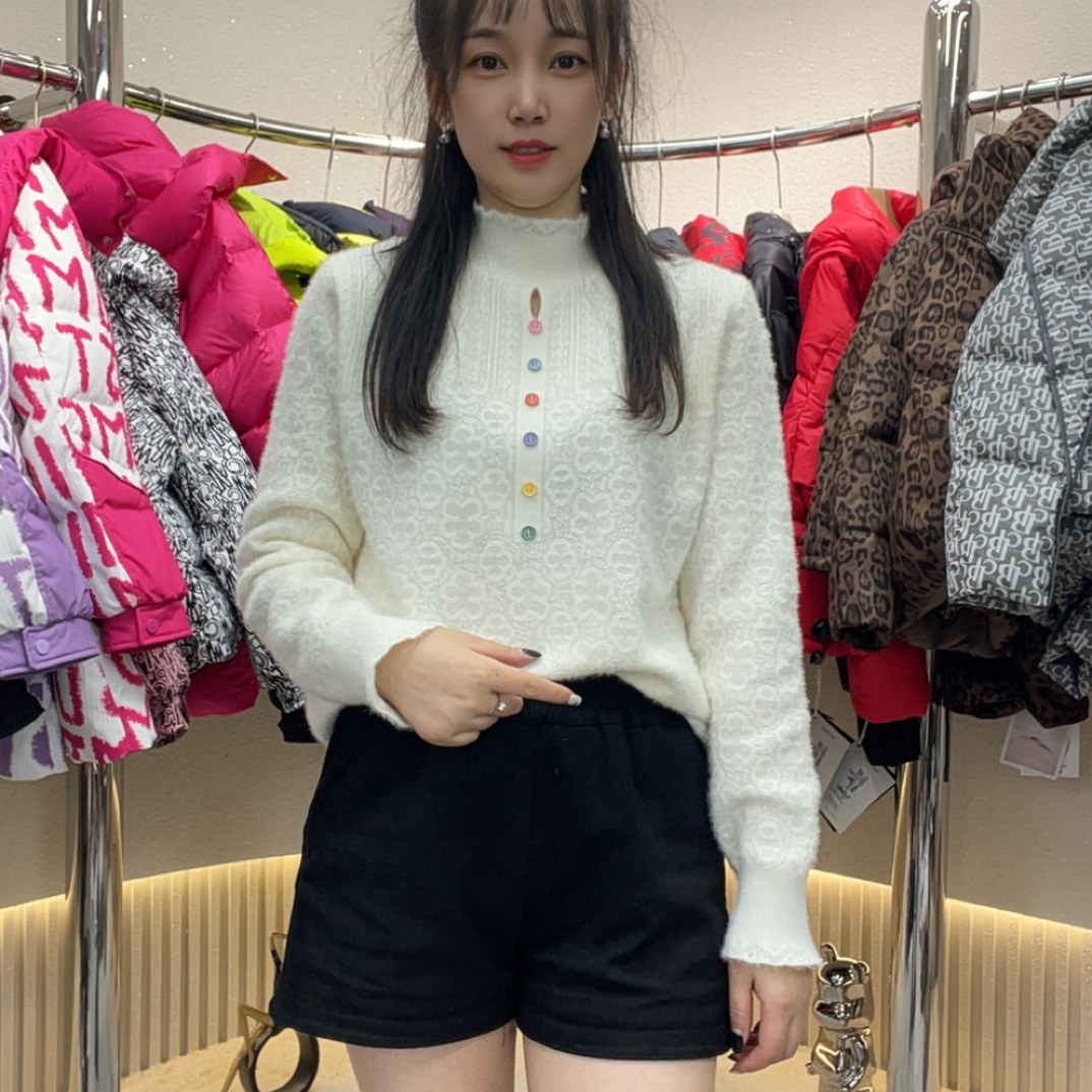 超美精致2025冬时尚半高领舒适钉珠水貂绒不起球打底衫