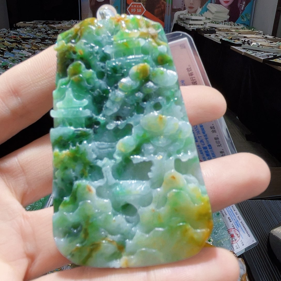 颈饰未镶嵌翡翠一