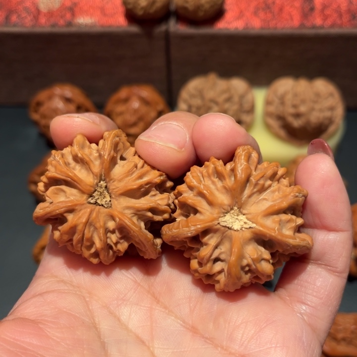 贺***酌吊坠文玩核桃三棱