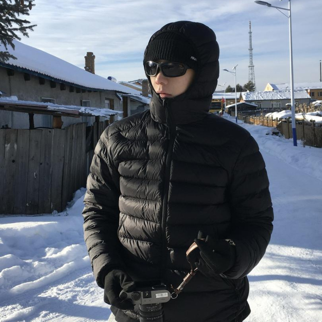 新国标90白鸭绒羽绒服排骨连帽轻薄保暖运动户外休闲上衣外套