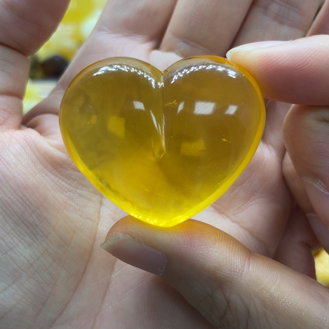 未镶嵌琥珀裸石天然琥珀金珀屁桃13克