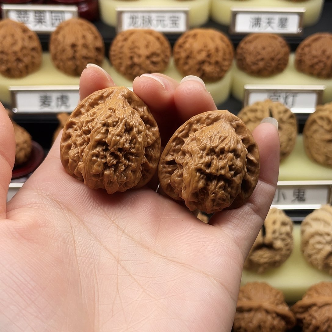 文玩核桃把件蚂蚁王751