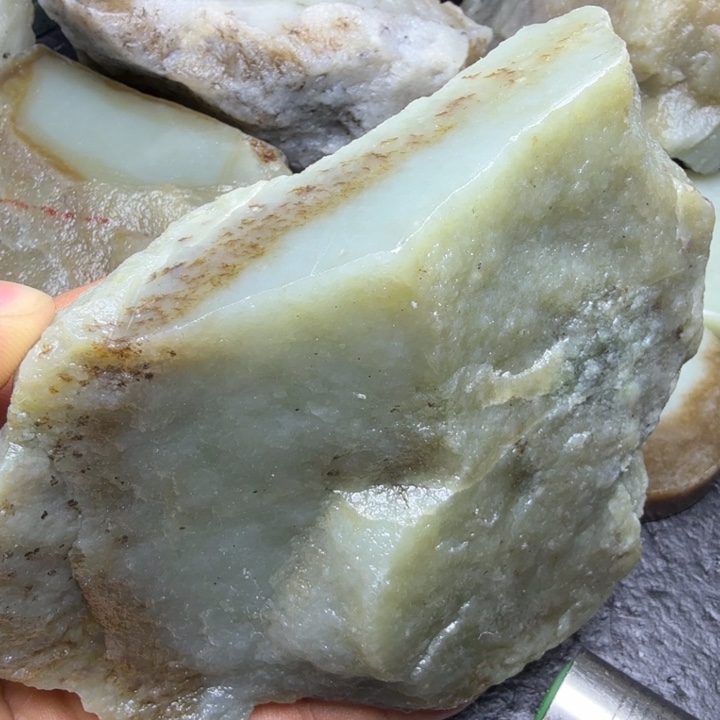 和田玉（糖玉）未镶嵌珠宝奇石