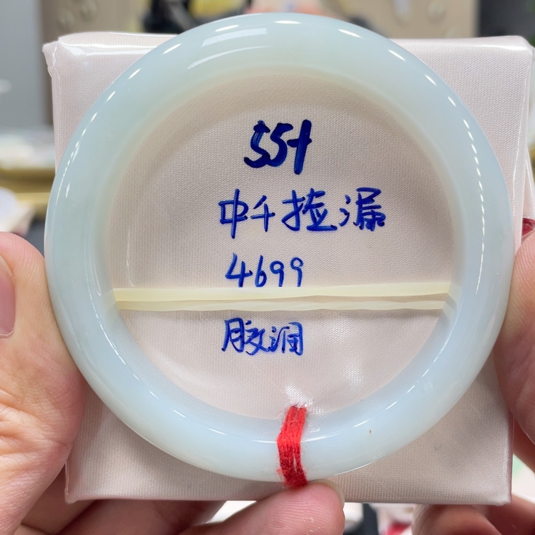 翡翠未镶嵌手镯翡翠手镯