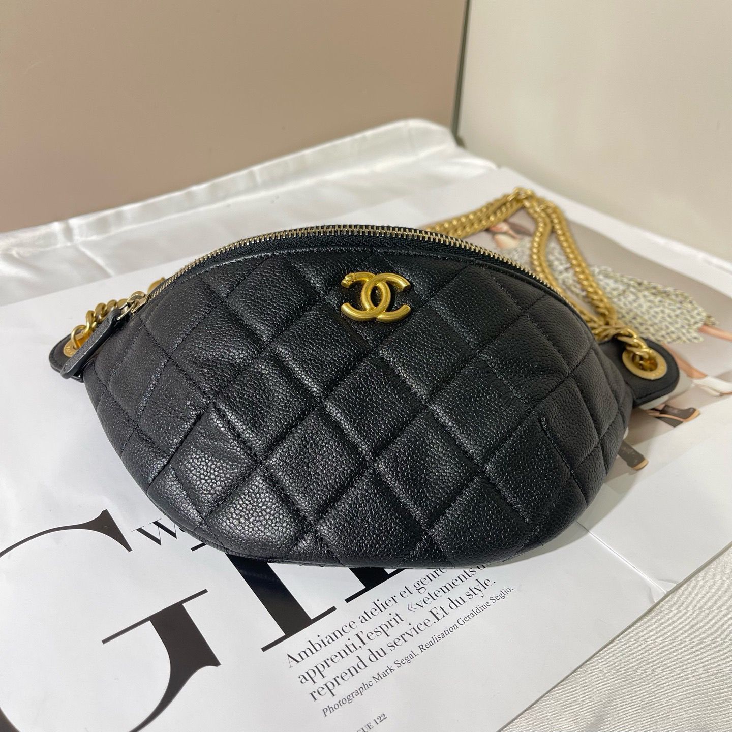 99新 Chanel/香奈儿 香奈儿黑金荔枝纹牛皮爱心金球腰包24p