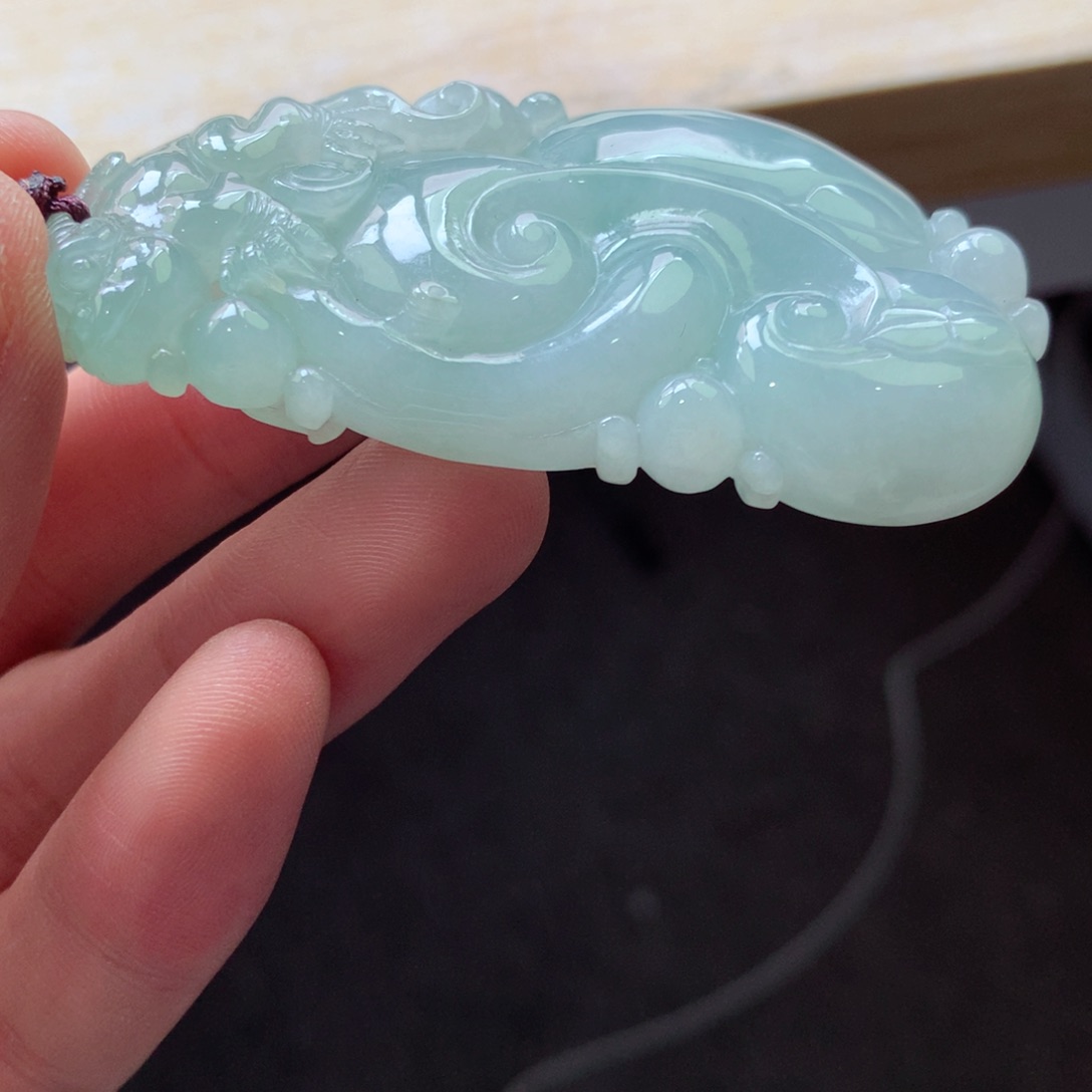 翡翠颈饰未镶嵌吊坠