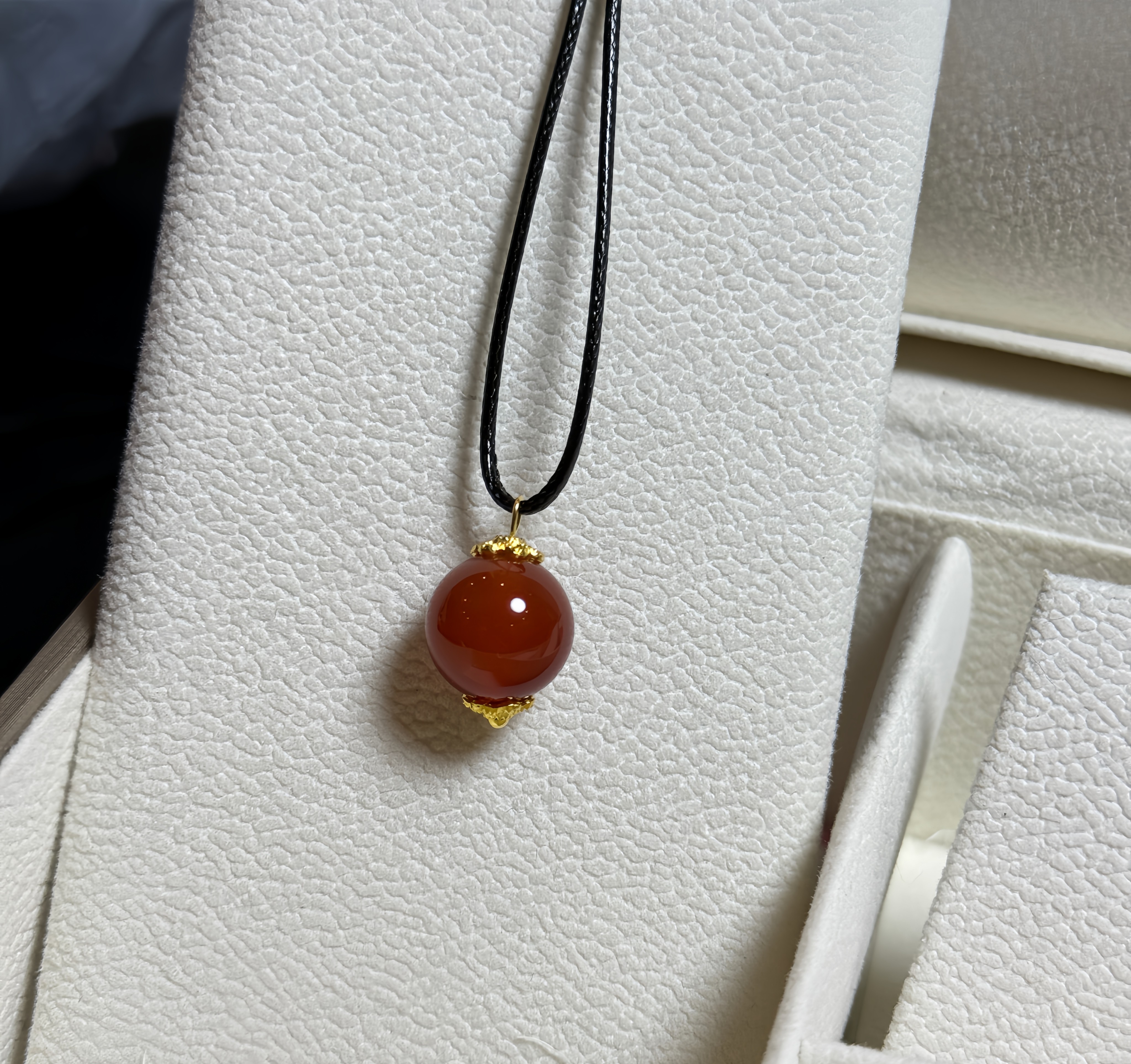 《黛喜珠宝》天然A级玛瑙玉髓12mm单珠吊坠多样性发其一