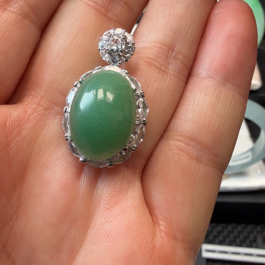 石英岩玉银S925镶嵌颈饰天然密玉吊坠