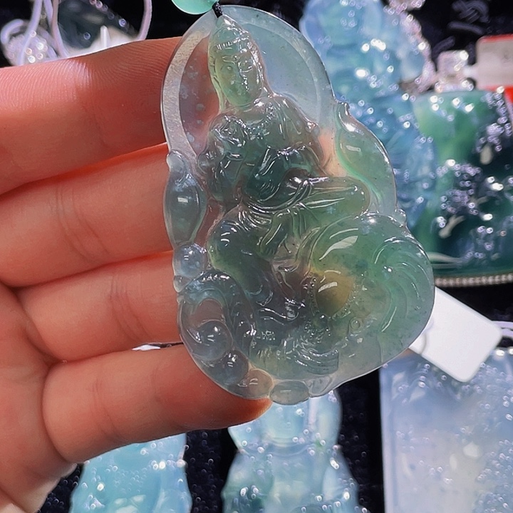 翡翠颈饰未镶嵌57，