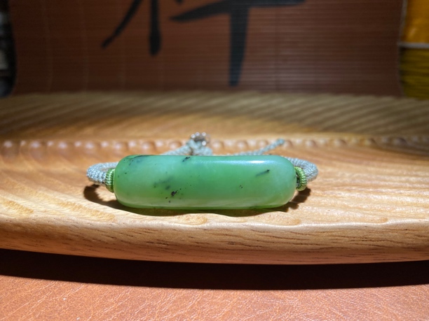 【碧无言】“腕间一寸碧，大美不言”新疆和田玉碧玉手牌