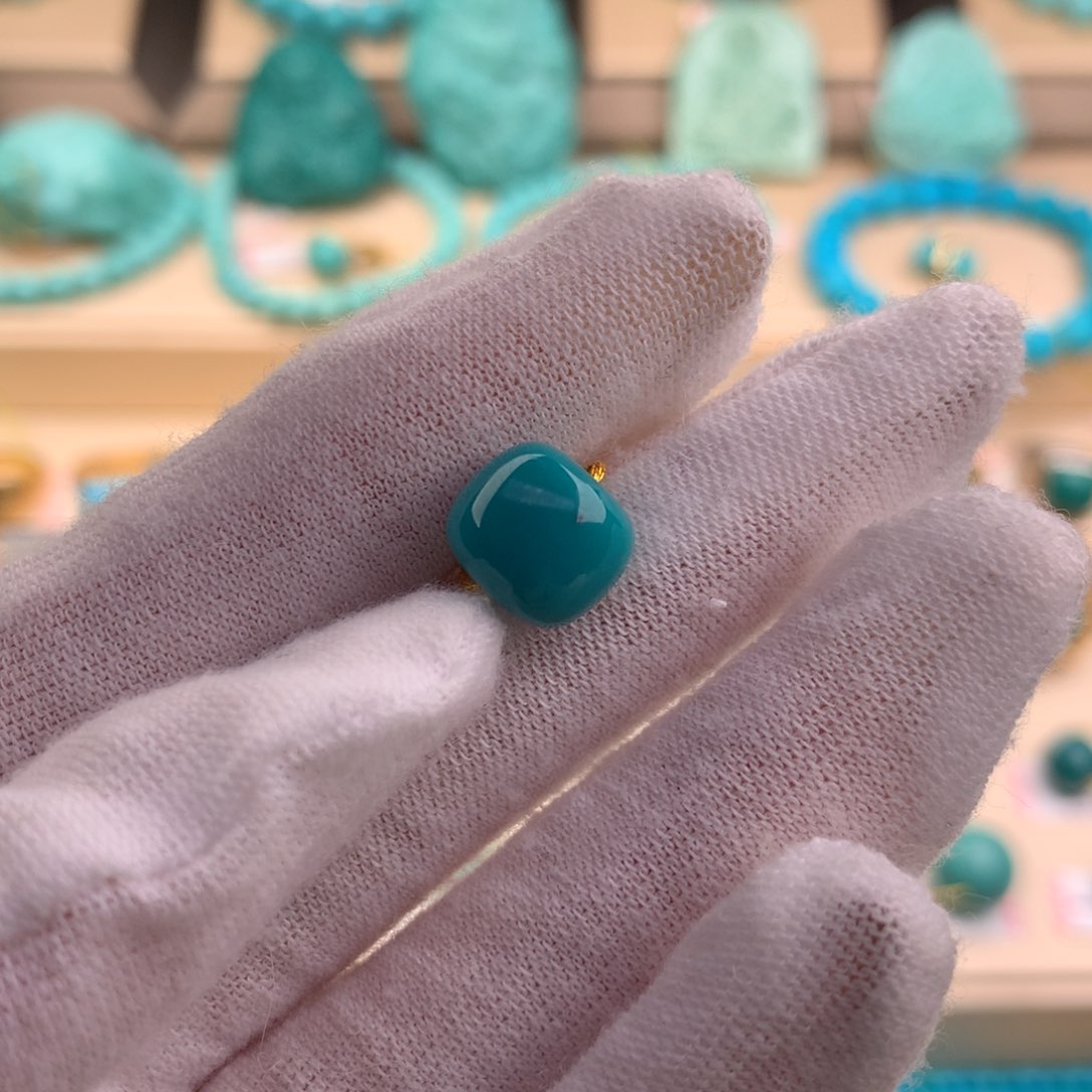 绿松石珠宝奇石未镶嵌10.3*8.9mm