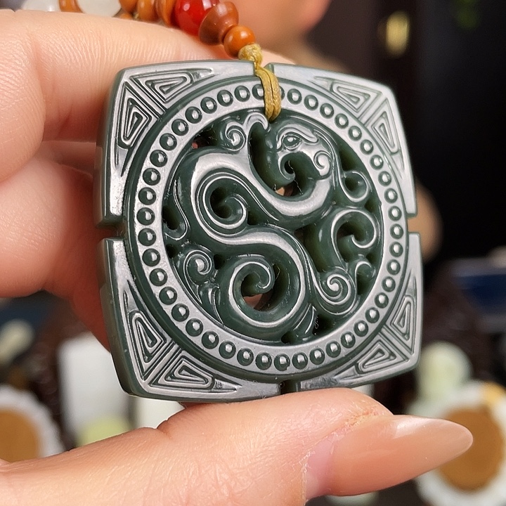 和田玉未镶嵌颈饰