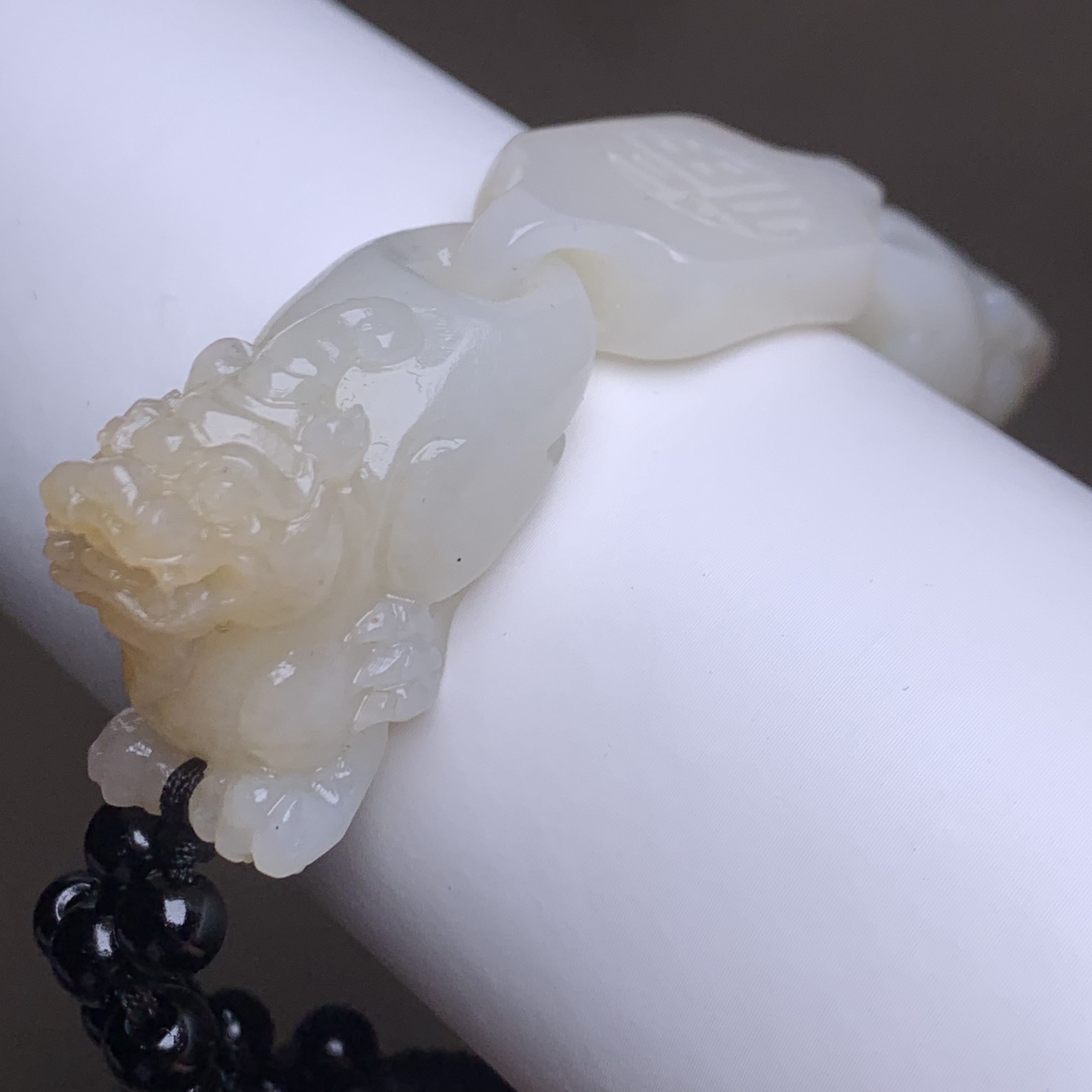 D762海川拍卖和田玉手牌