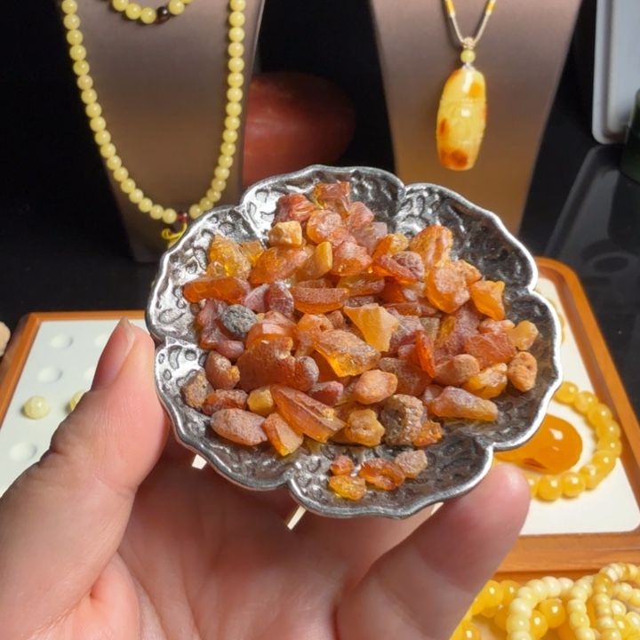 琥珀未镶嵌裸石琥珀小料100克